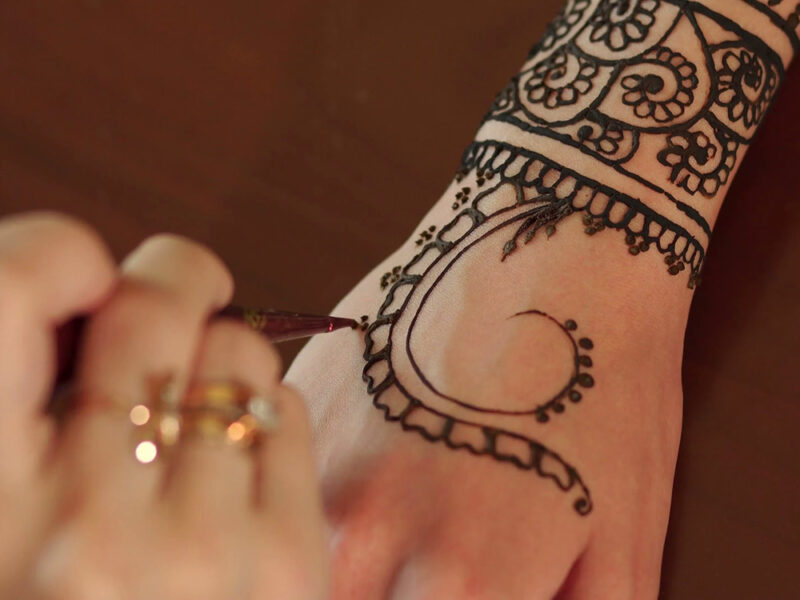 Henna Tattoo Artist Hire For Parties Dubai